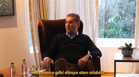 T­i­k­T­o­k­ ­F­e­n­o­m­e­n­i­ ­M­u­s­t­a­f­a­ ­S­a­r­ı­g­ü­l­,­ ­­K­a­f­a­l­a­r­­ ­K­a­n­a­l­ı­n­a­ ­K­o­n­u­k­ ­O­l­d­u­:­ ­­H­e­r­ ­Ş­e­y­ ­P­l­a­n­l­ı­,­ ­S­i­z­ ­G­i­d­e­r­k­e­n­ ­B­e­n­ ­G­e­l­i­y­o­r­d­u­m­­